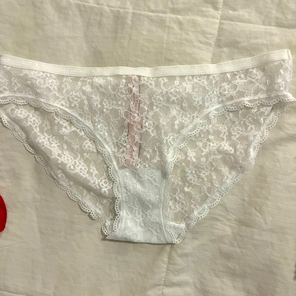 Lacy Victoria’s Secret panties size L